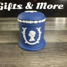 WEDGWOOD Queen Elizabeth II