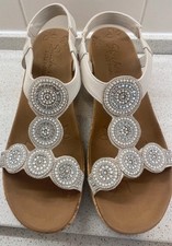 Skechers Luxe Foam Embellished