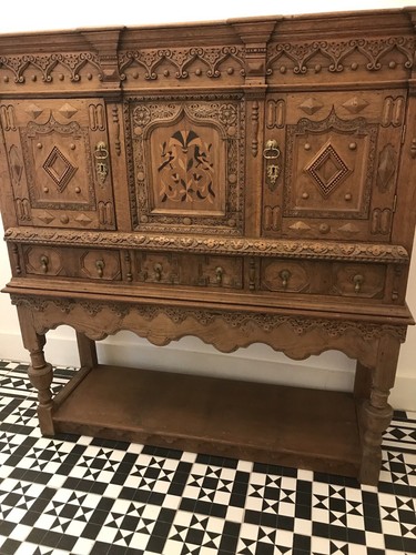 Spanish court cupboard - court,