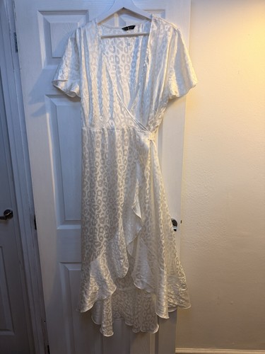 Simplee white long dip - , hem