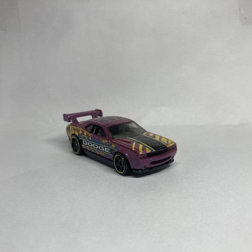 Hot wheels dodge - wheels:,
