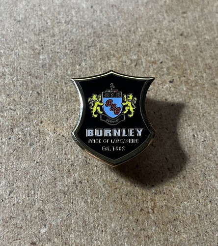 Burnley rare enamel - burnley, football