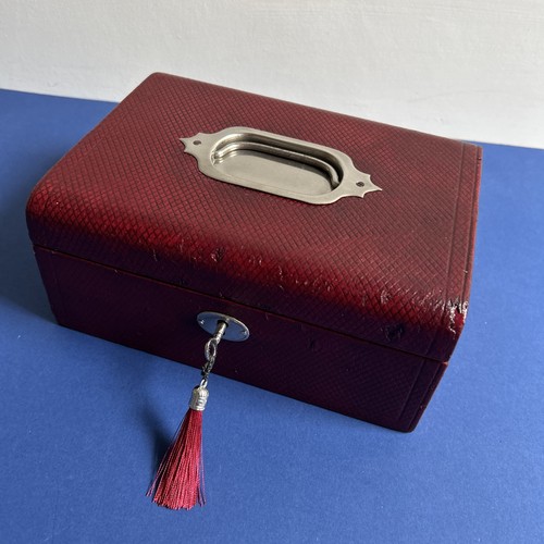 Antique jewellery box with
