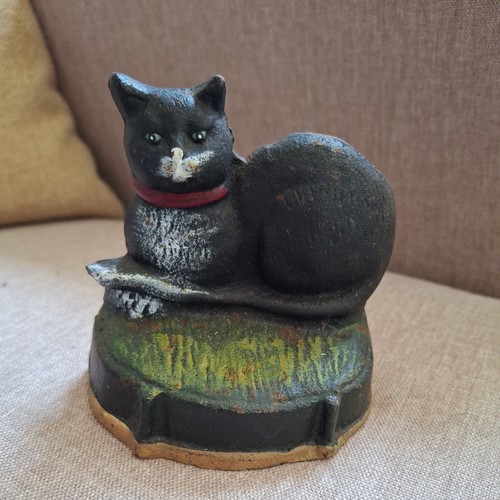 Vintage cast iron cat - iron,