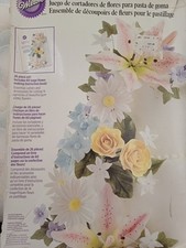 Wilton Gum Paste Flower Cutter Set Cake Decoration 26 Pieces Unused