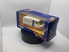 Corgi TNT Overnite Parcels Express Mercedes 207D Van C576/9