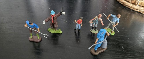 Britains 1990s farm figures - britains,