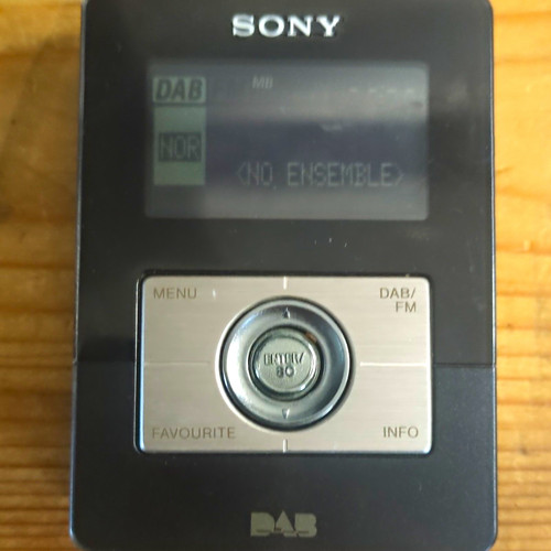 Sony xdr walkman dab fm - walkman, dab/fm