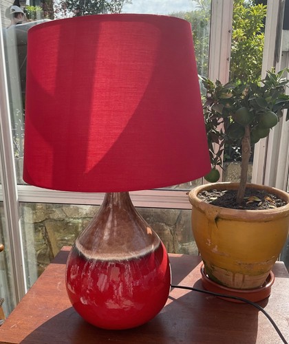 Fat lava style table - style,