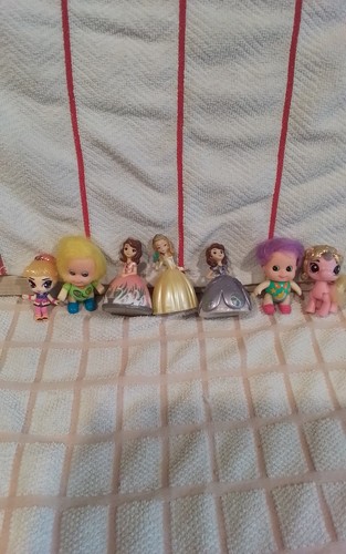 Mixed doll bundle - 7,