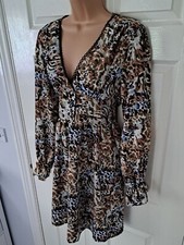 Suzzy & Milly V-Neck Dress