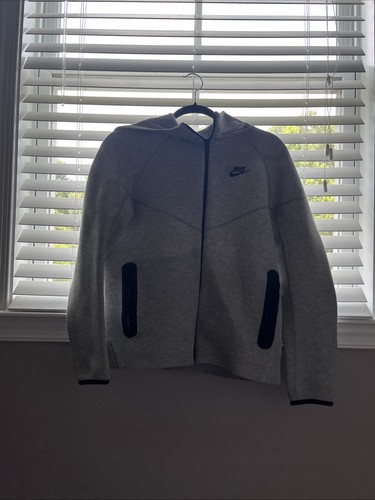 Nike grey tech fleece size - grey,