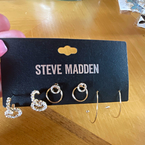 Steve madden gold tone stud - madden, &