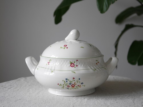 Royal doulton avignon covered - royal,
