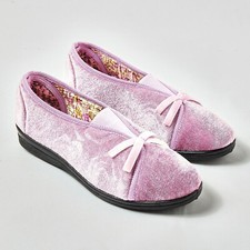 SECRET STRETCH SLIPPERS