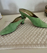 Carolyne Roehm vintage bright