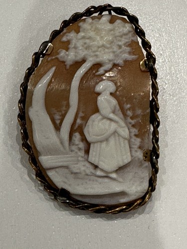 Antique cameo brooch - cameo,