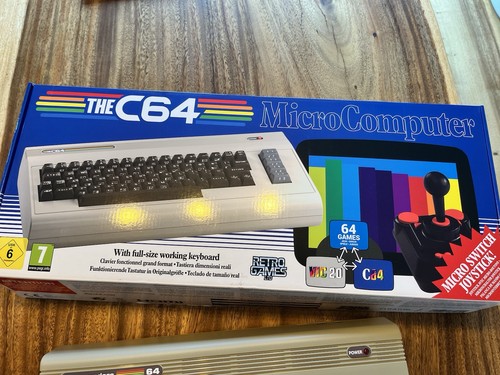 Commodore maxi with - maxi.,