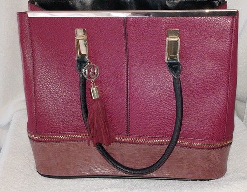 New river island - new, large