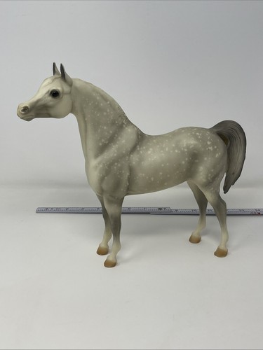 Breyer horse 839 proud arabian - horse,