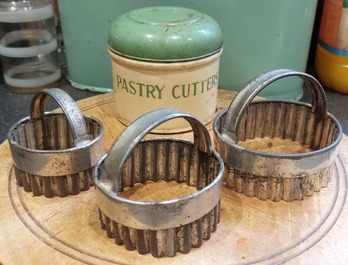 Tala vintage pastry cutter - tala,