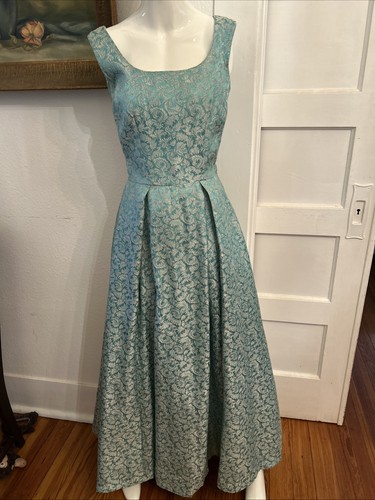 Vintage hand tailored blue - hand,