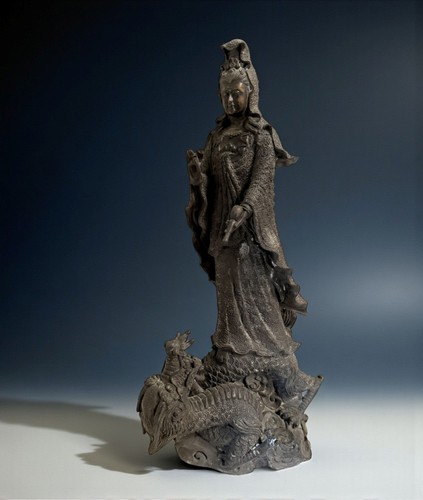 Bronze buddha guanyin - bronze, on