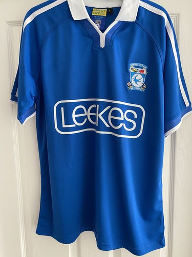 Cardiff city retro - city,