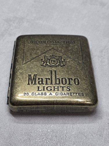 Vintage style metal case - metal,