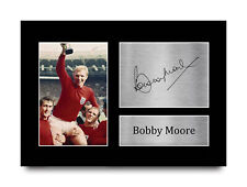 Bobby Moore Signed Pre Printed Autograph A4 Photo Gift For an England Fan