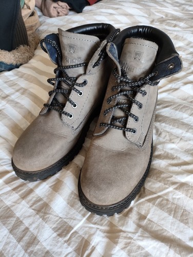 Wrangler grey working boots