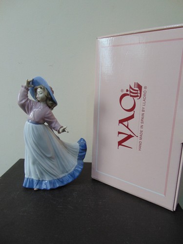 Nao lladro caught in the - by, "caught