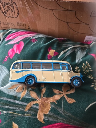 Corgi 97101 bedford coach - 97101,