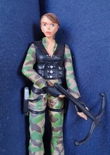 50 Lara Croft Figure Atlas Editions statue Happy Hunting Crossbow Xbow camo