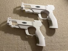 2 x Guns Nintendo Wii Remote