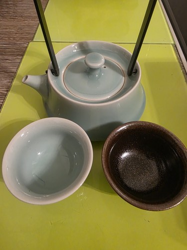 Pua longquan celadon ceramic - longquan,