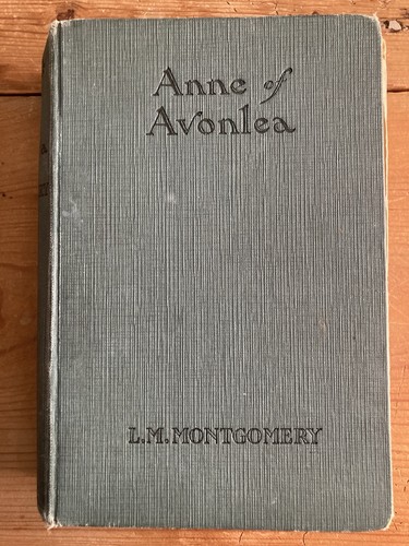 Anne avonlea m - of,