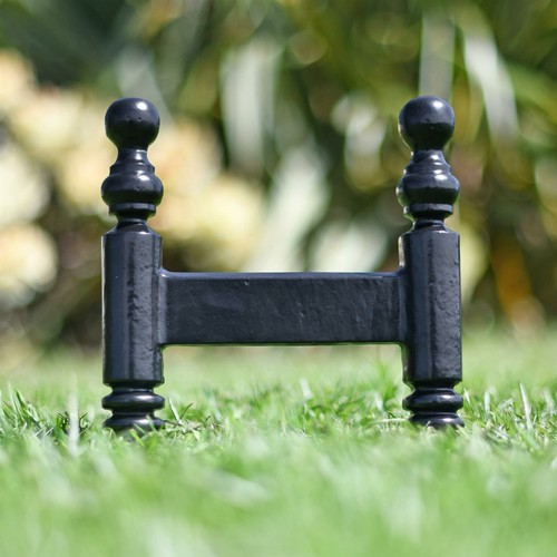 Black cast iron victorian - black,