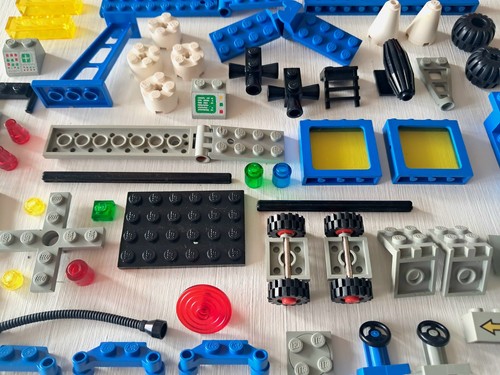 Vintage lego space spares - spares, job