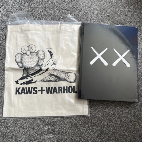 Uniqlo kaws andy warhol - x, x