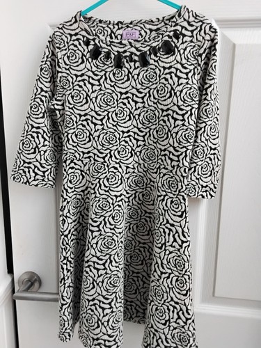 Dress girls aged 7 8yrs - f,