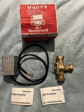 Honeywell 22mm 3 Port Motorised Mid Position Diverter Valve V4073A1039