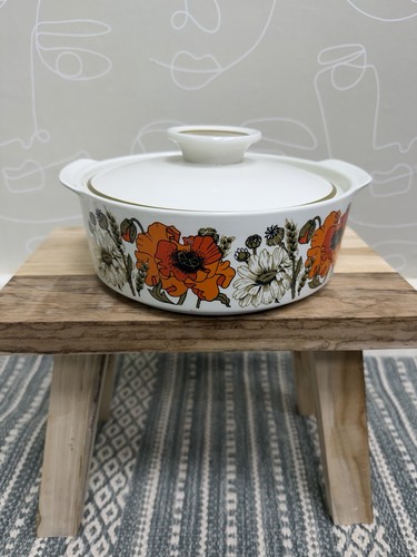 Meakin studio dish poppy - j, g