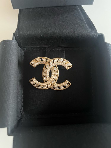 Chanel vintage brooch - brooch,