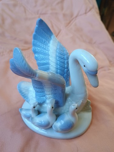 Vintage quality mother swan - vintage,