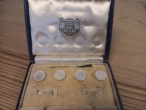 Antique mother pearl - 4x, of