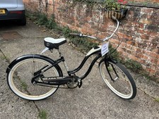 Ladies 26" Schwinn Debutante Beach Cruiser. Rare Bike Excellent Condition.