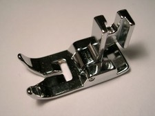 SEWING MACHINE ZIG ZAG FOOT