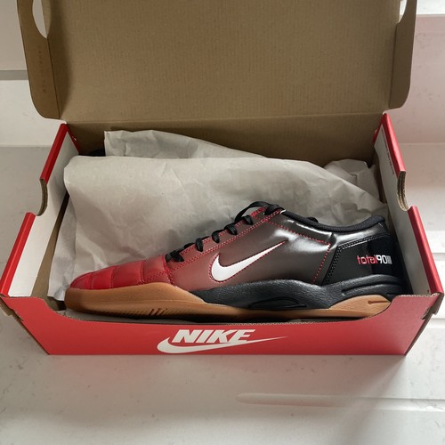 Nike total iii - 90, astro
