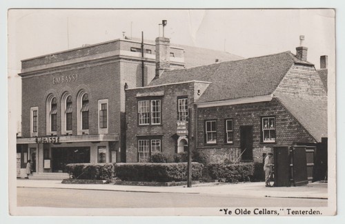 Tenterden olde cellars pub - ye,